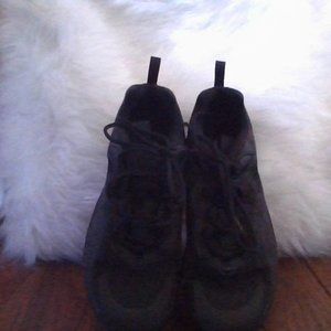 Black Nike 270 react